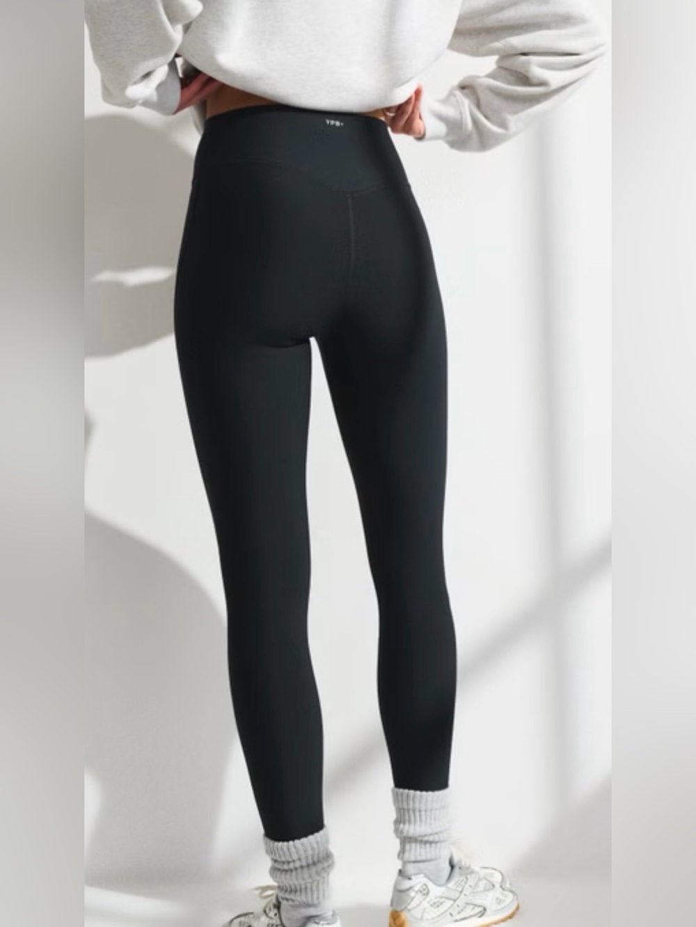 NWOT Abercrombie YPB ScultpLUX 7/8 Ultra High Rise Leggings Black Women’s S